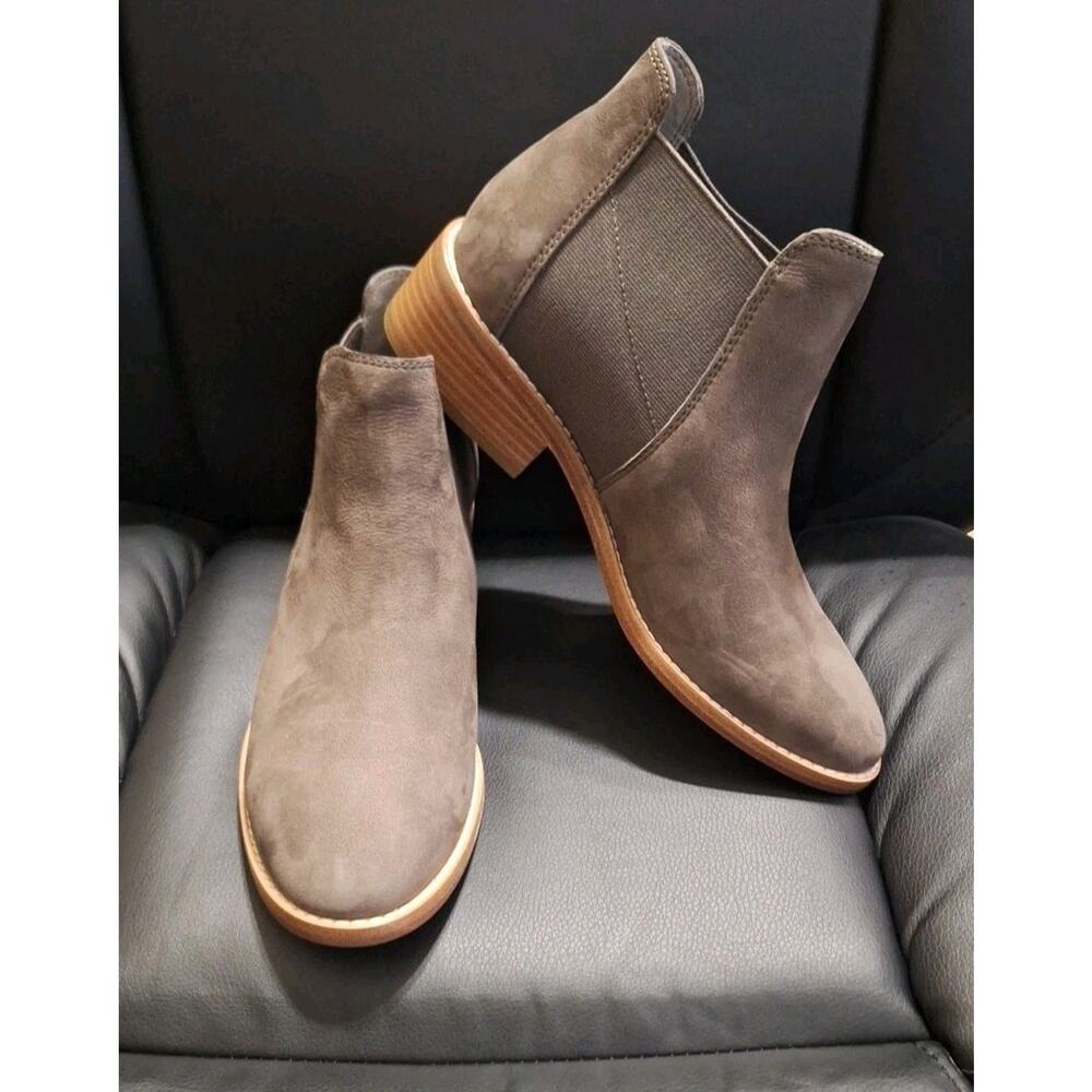 Eileen Fisher Vero Cuoio Ankle Boots Womens Size 7.5 Taupe Block Suede Leather